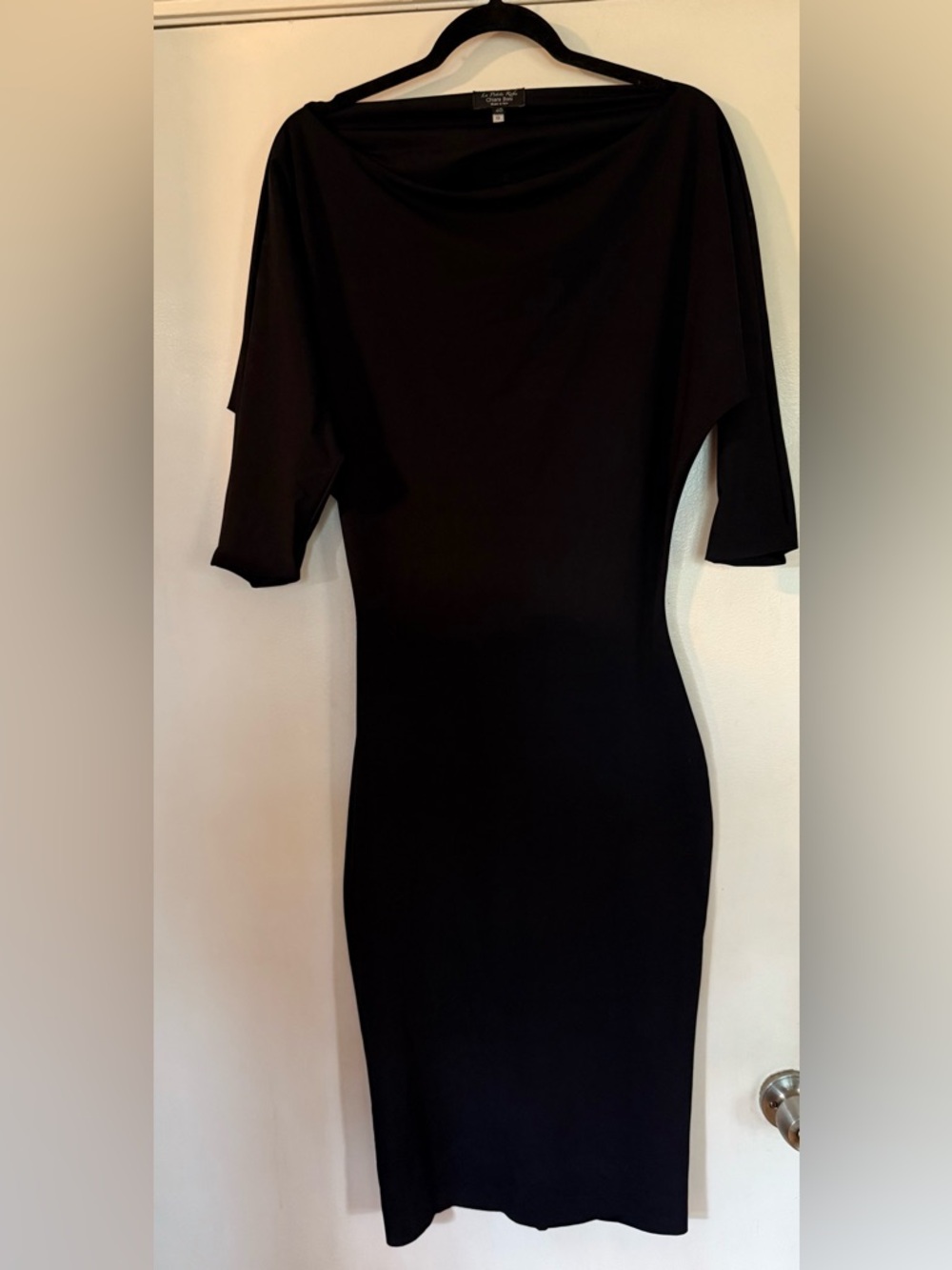 La Petite Robe Black 3/4 Sleeve Fitted Dress